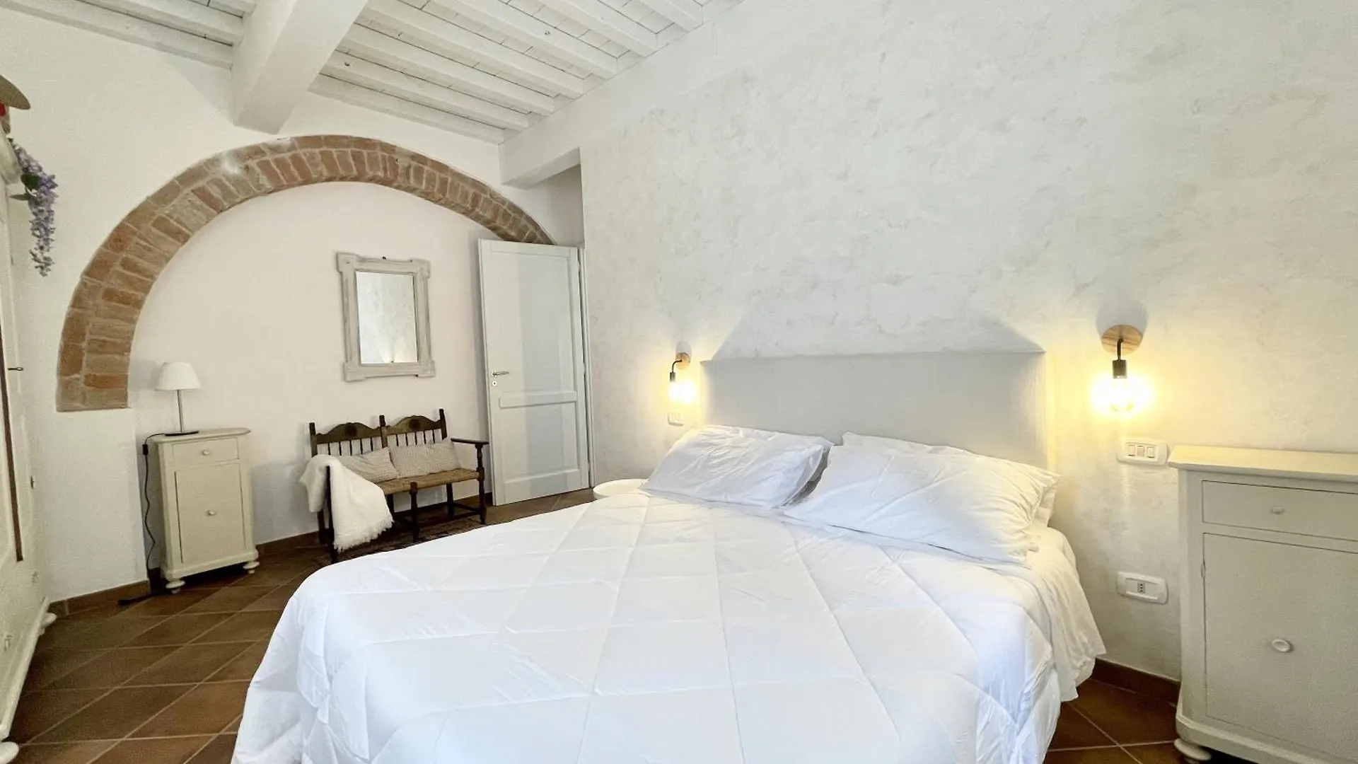 Agriturismo Antica Corte - Peonie Apartment Montepulciano
